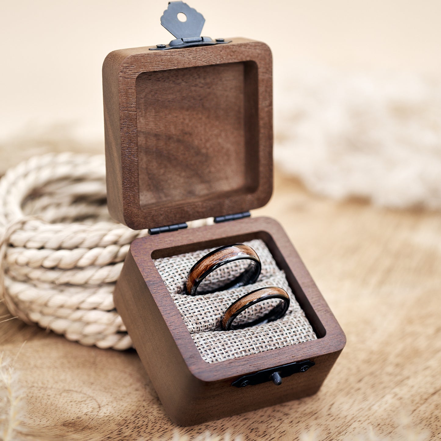 Eheringe Holz in Schwarz Elano von Fablano
