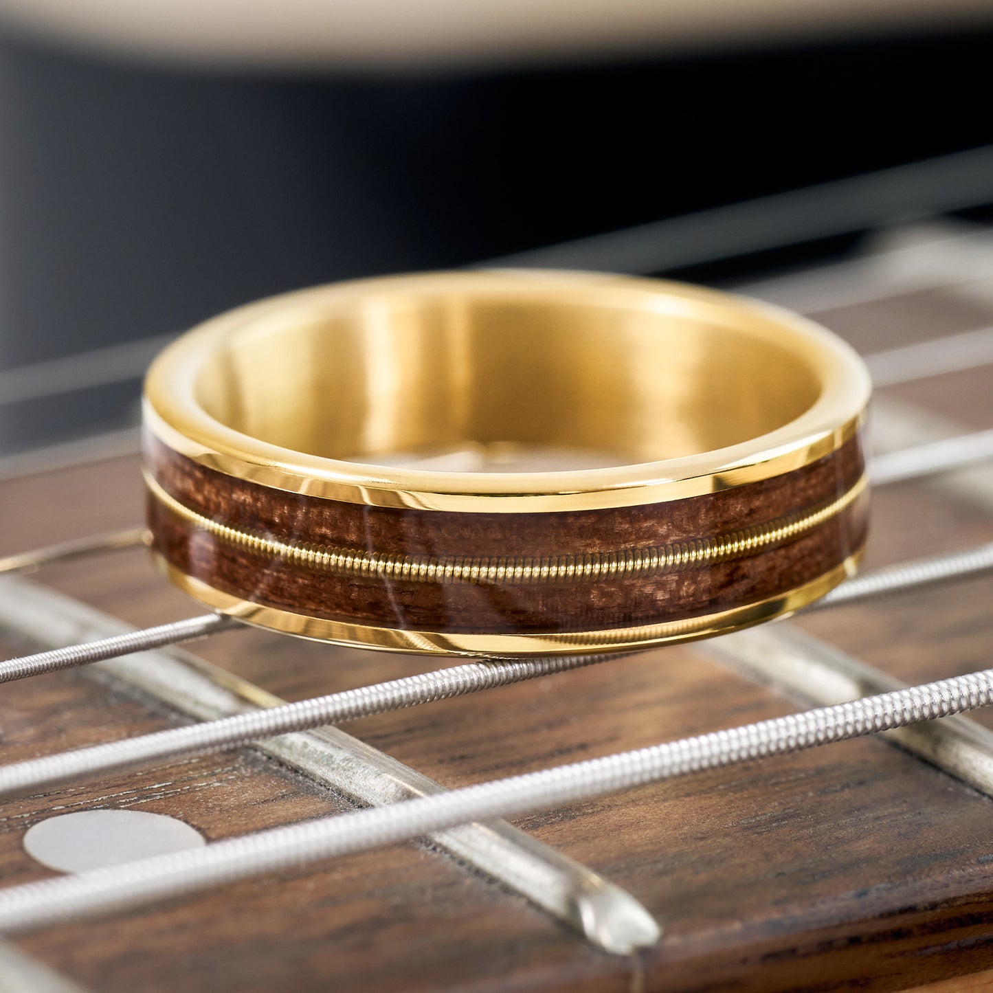 Holzring Guitara Gold für Musikliebhaber von Fablano