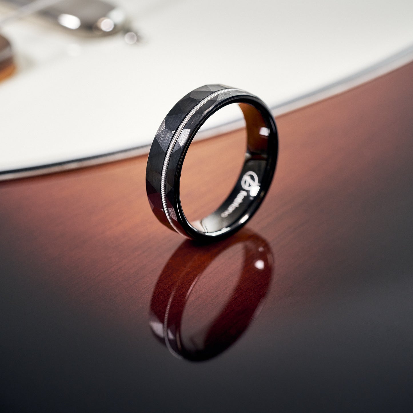 Ring für Musikliebhaber in Schwarz von Fablano