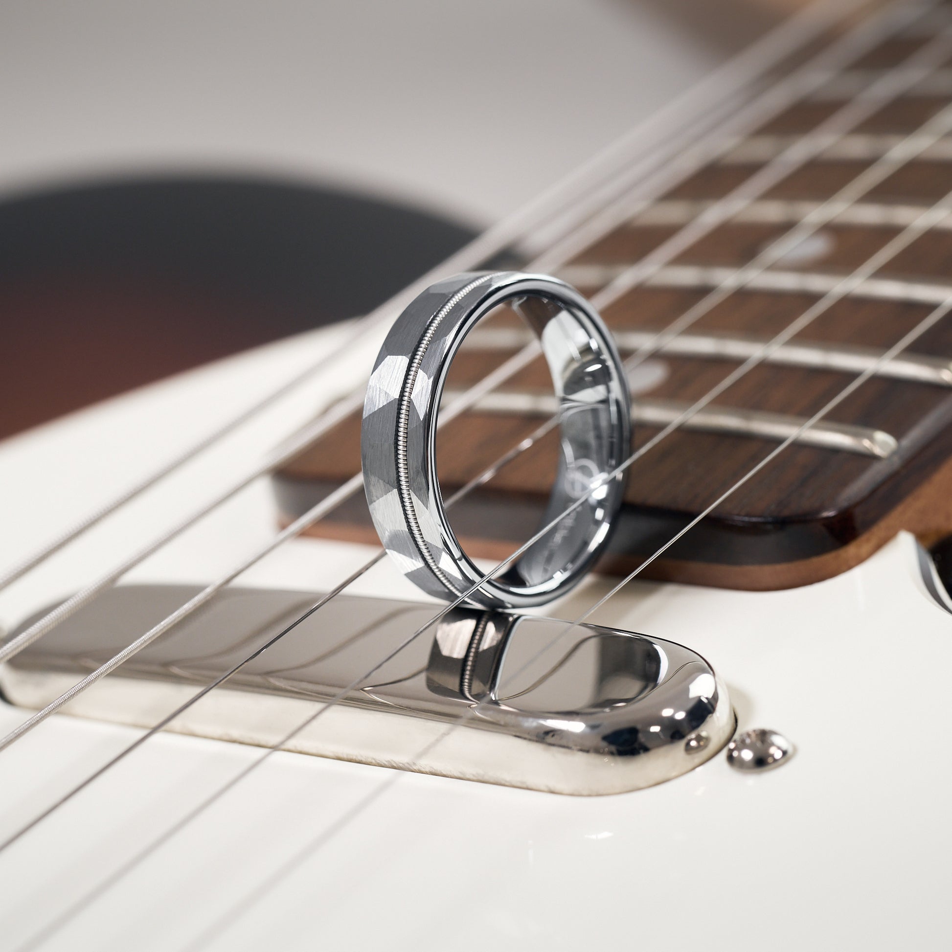 Akkorda Gitarrenring in Silber, ein Unikat von Fablano