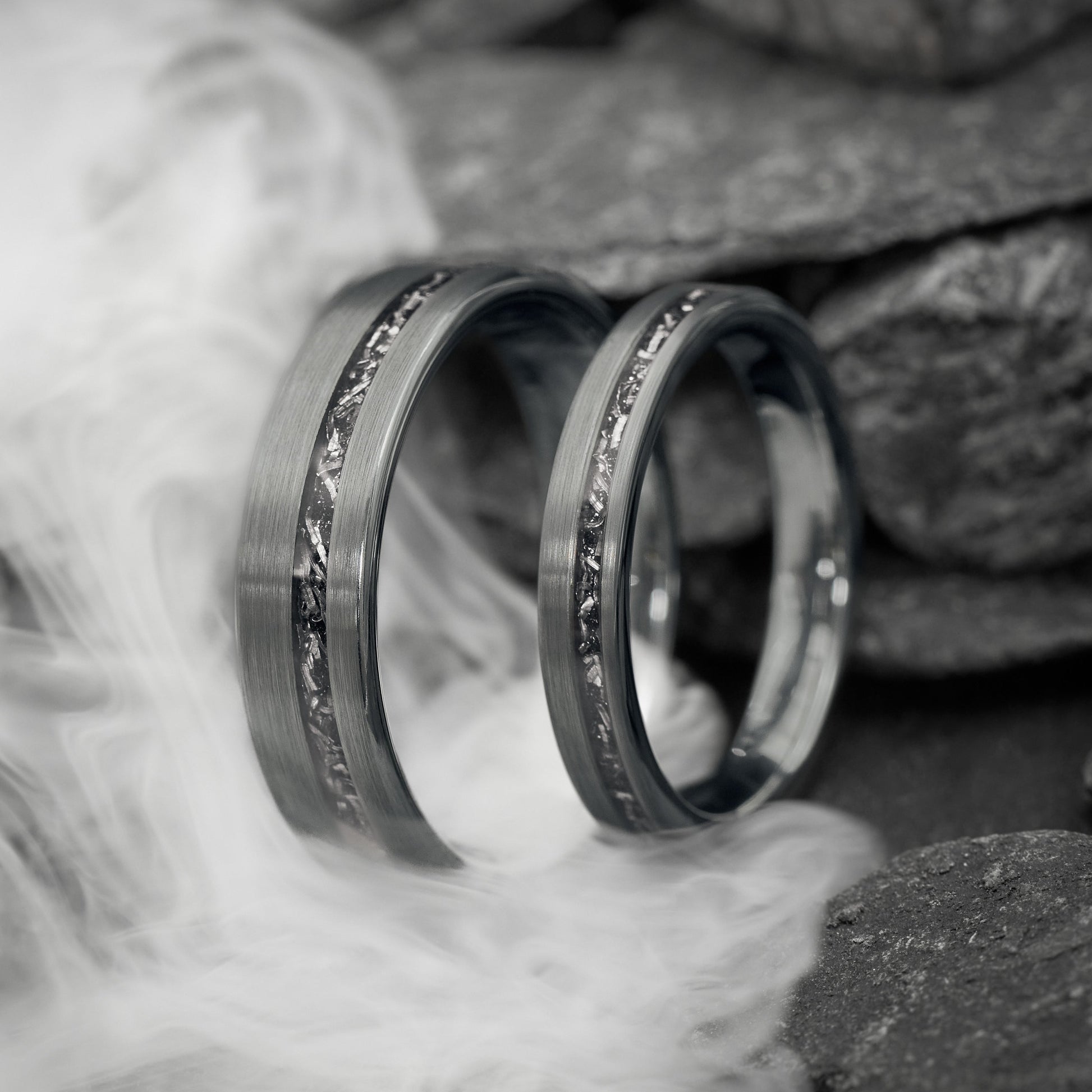 Außergewöhnliche Eheringe Graphit Nova von Fablano