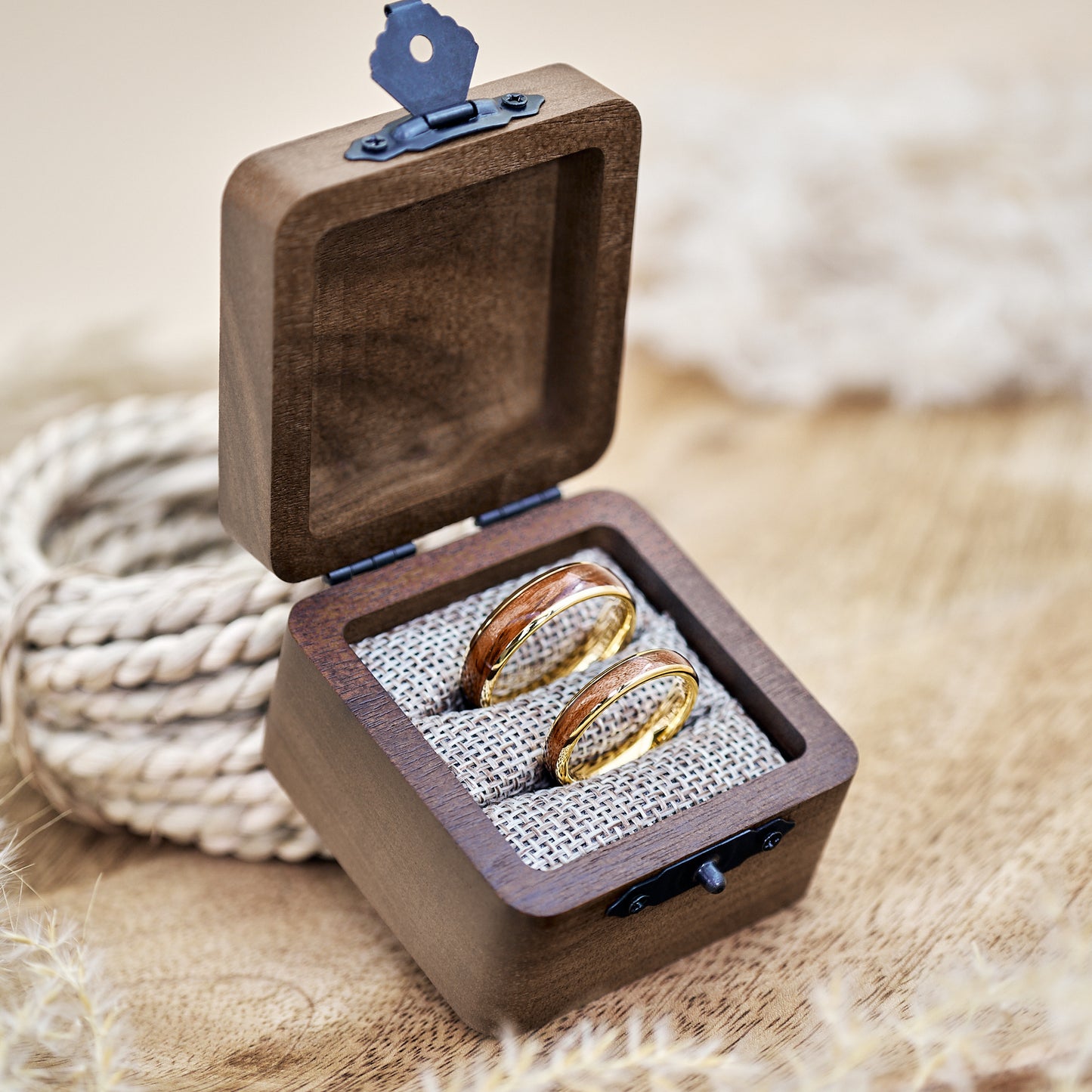 Eheringe Holz in Gold Elano von Fablano