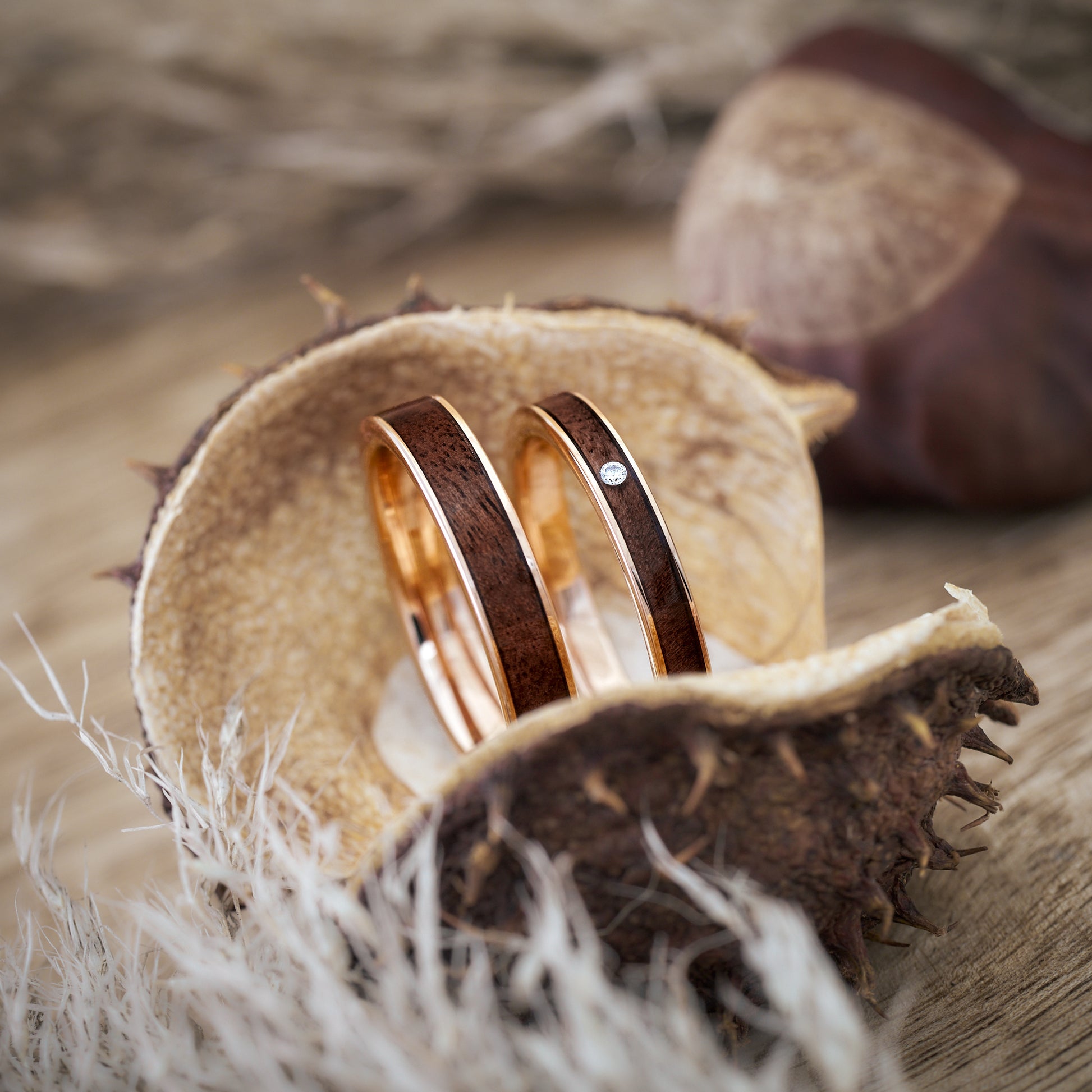 Eheringe Holz mit Stein Elyor in Rosé von Fablano
