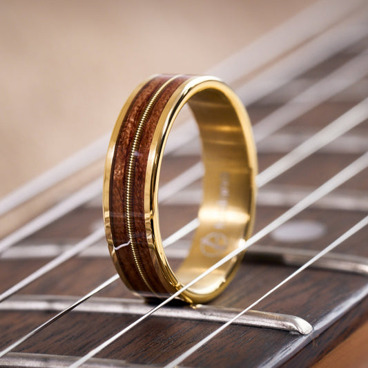 Holzring Guitara mit Gitarrensaite von Fablano