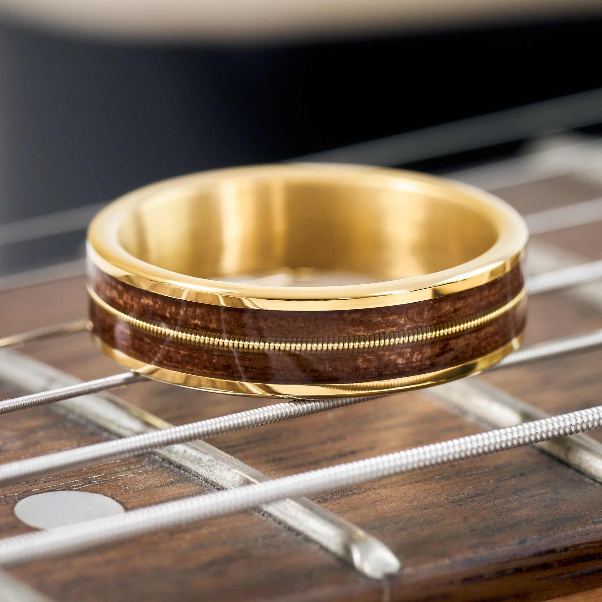 Holzring Guitara Gold für Musikliebhaber von Fablano