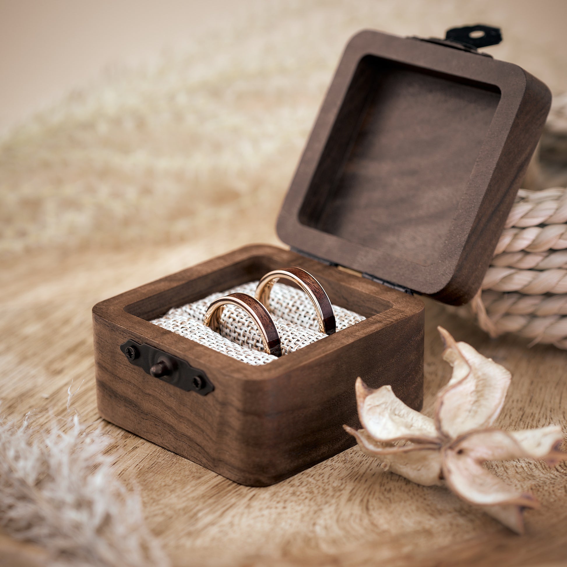 Hochzeitsringe Holz in Rose von Fablano