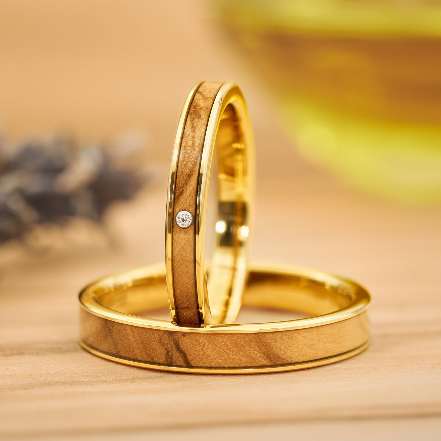 Holz Partnerringe Olea mit Stein Gold von Fablano