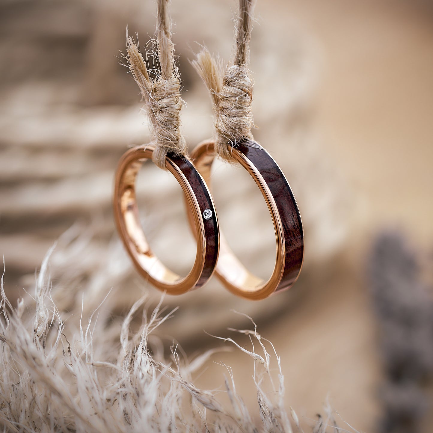 Holzeherine mit Stein Rosé Elyor von Fablano