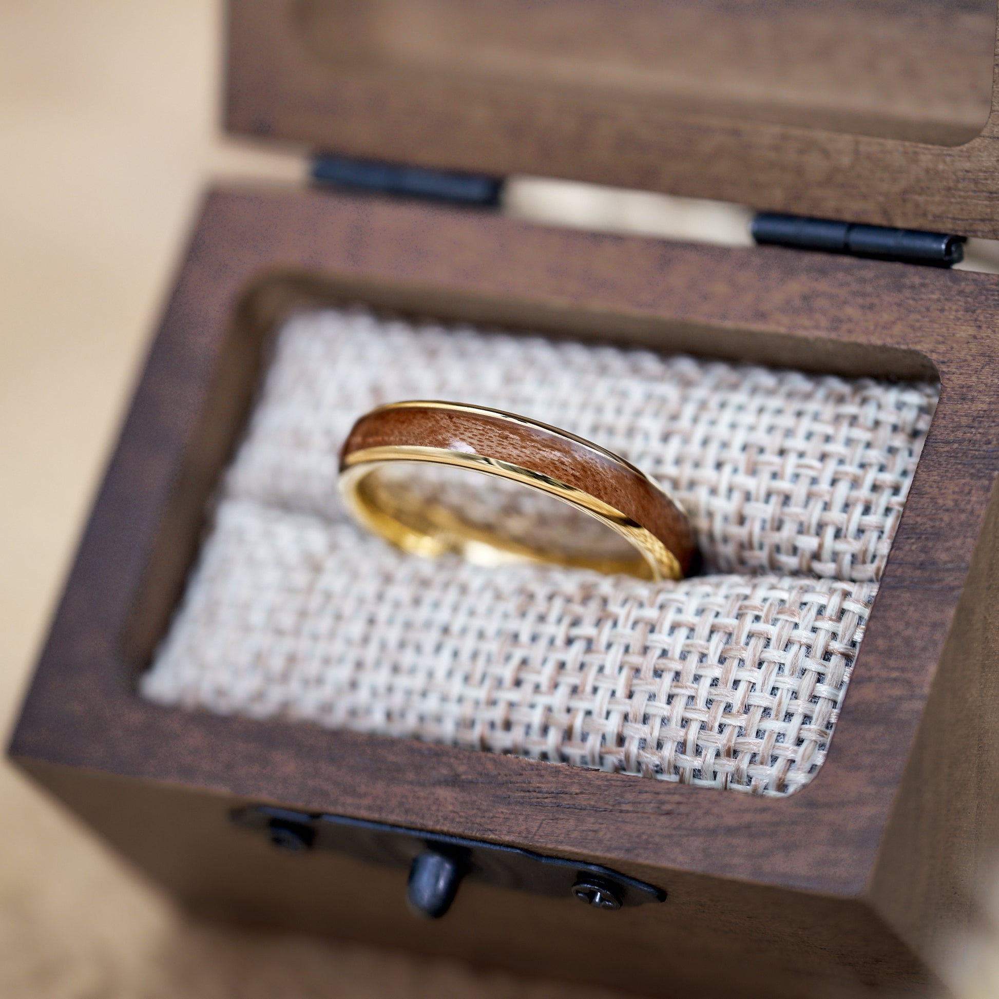 Holz Ehering Gold Elano von Fablano