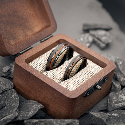 Holzeheringe in Schwarz Velor von Fablano