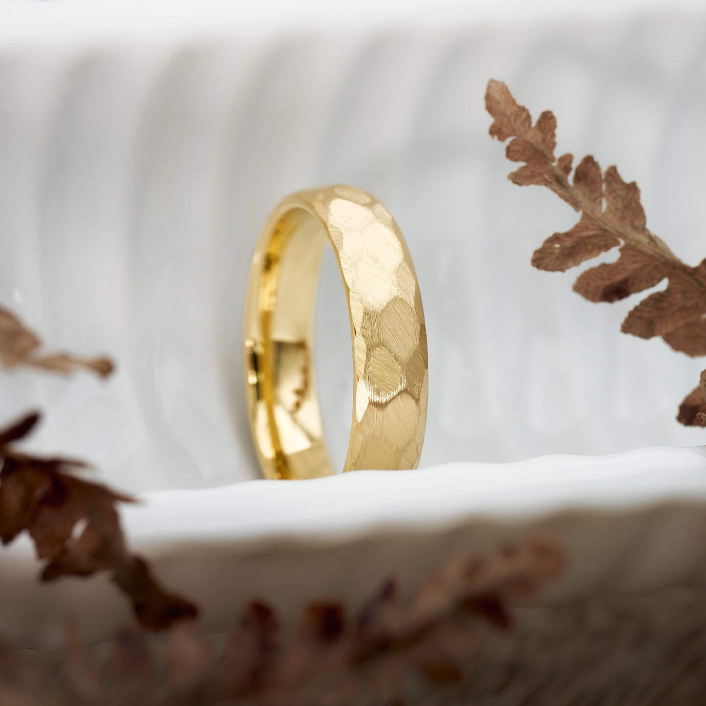 Luna Ring 5mm gehämmert aus Wolfram von Fablano
