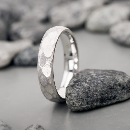 Luna Ring 5mm gehämmert aus Wolfram von Fablano