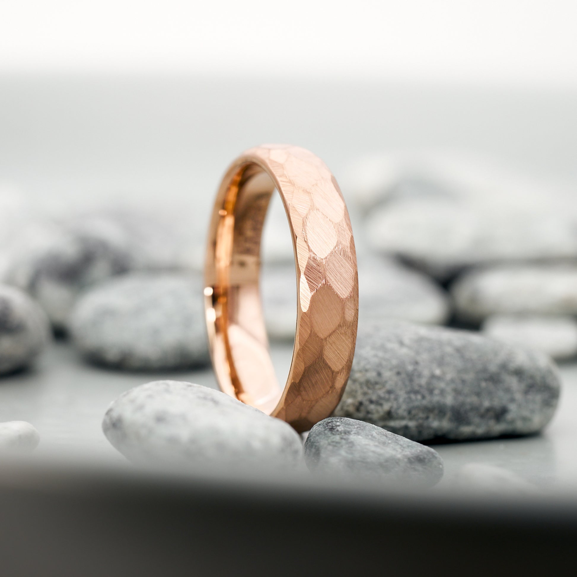 Luna Ring 5mm gehämmert aus Wolfram von Fablano