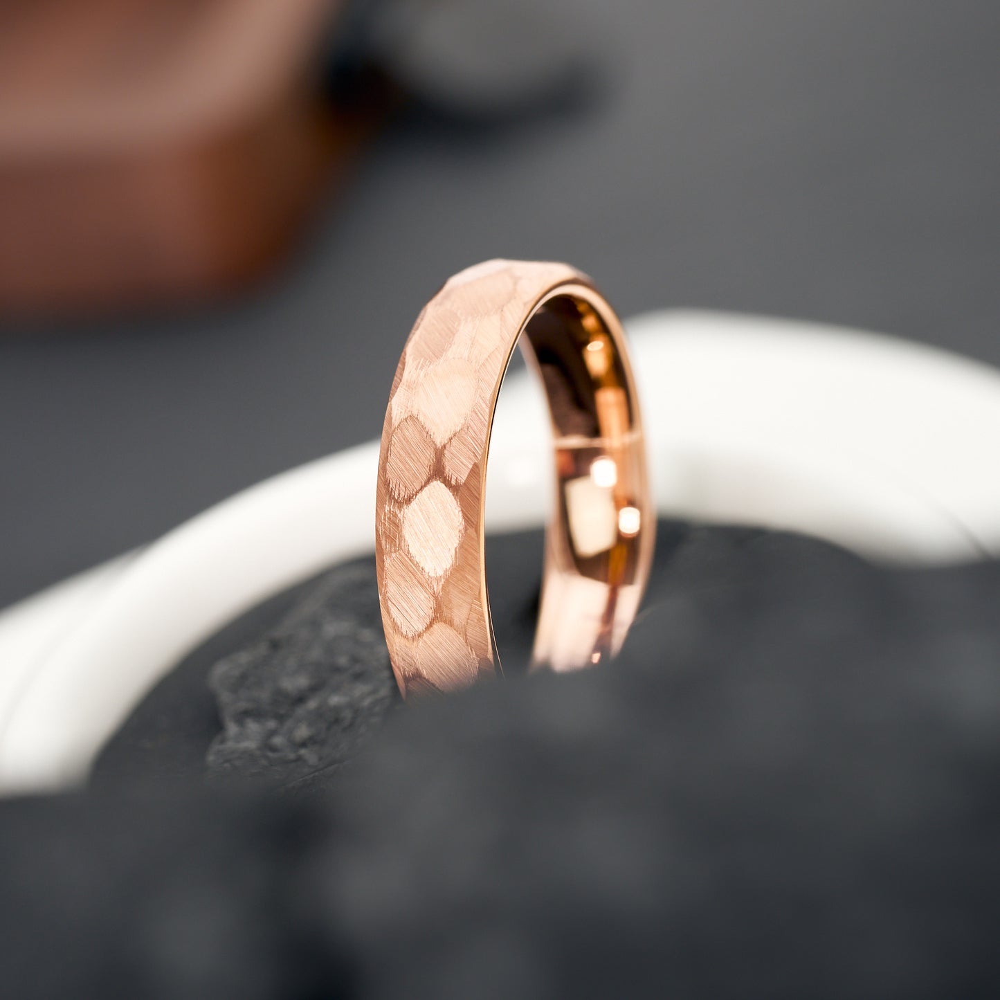 Luna Ring 5mm gehämmert aus Wolfram von Fablano