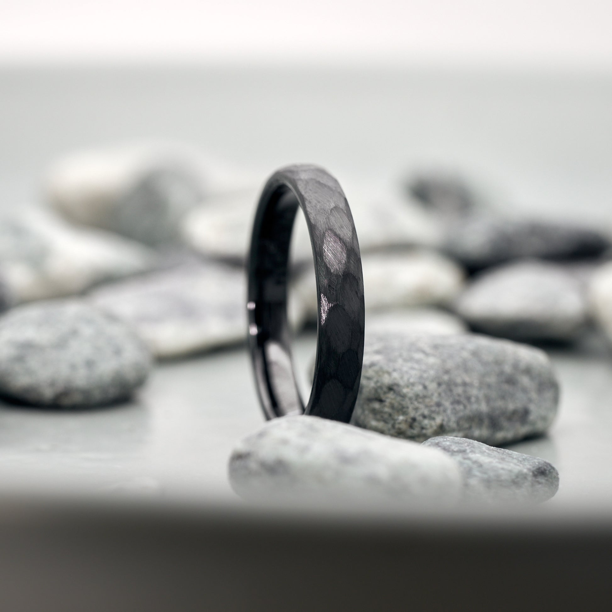 Luna Ring Damen schwarz 3,5mm inspiriert vom Mond von Fablano