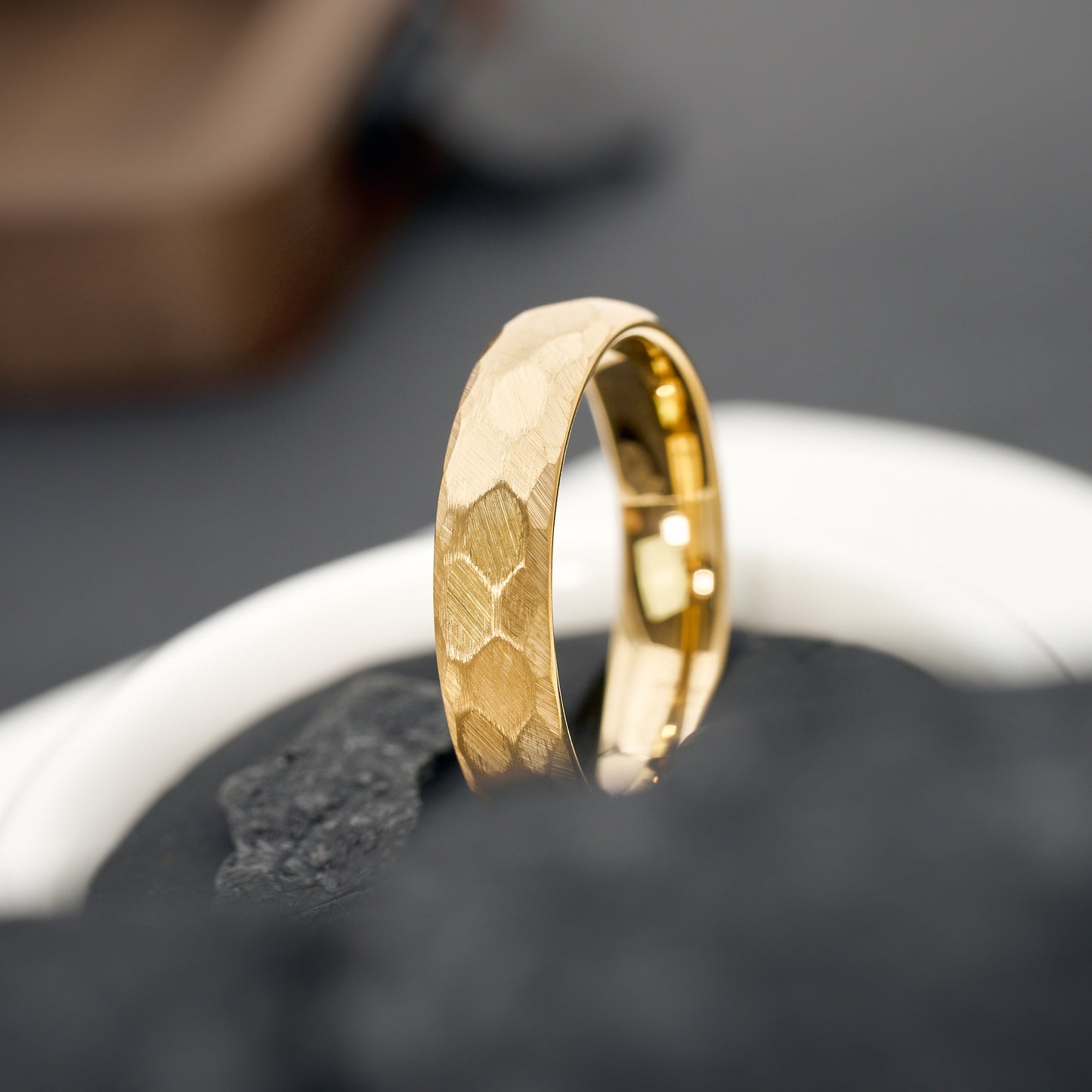 Luna Ring 5mm gehämmert aus Wolfram von Fablano