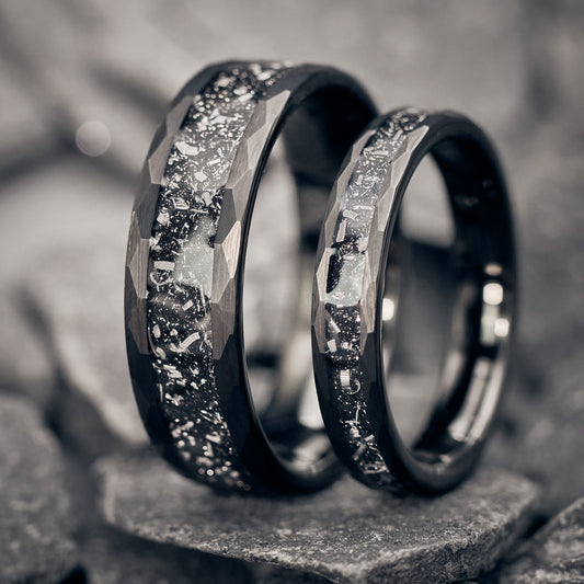 Meteora Partnerringe in Schwarz – 4 mm & 7 mm breite Ringe aus Meteorit von Fablano