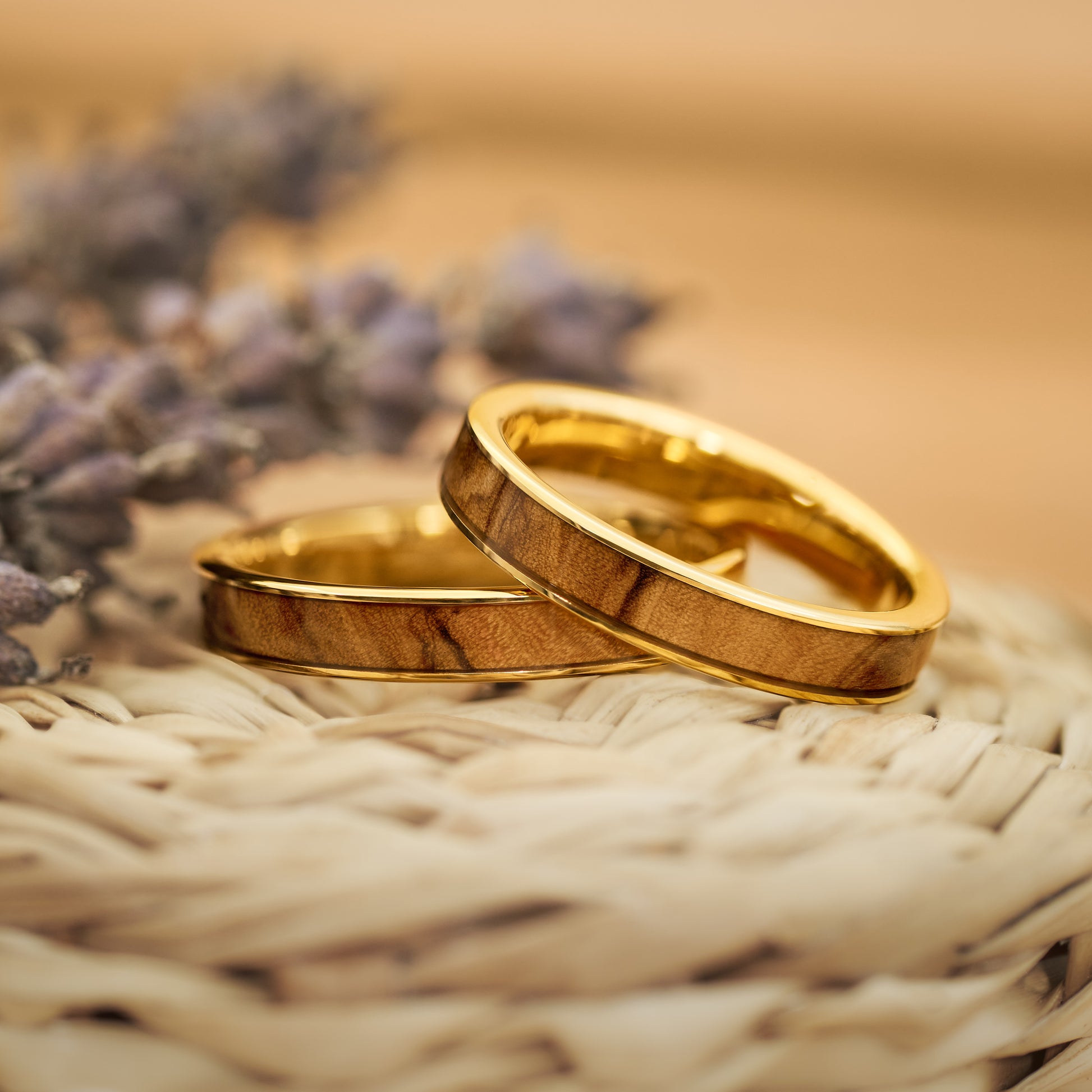 Partnerringe Holz Gold Olea von Fablano