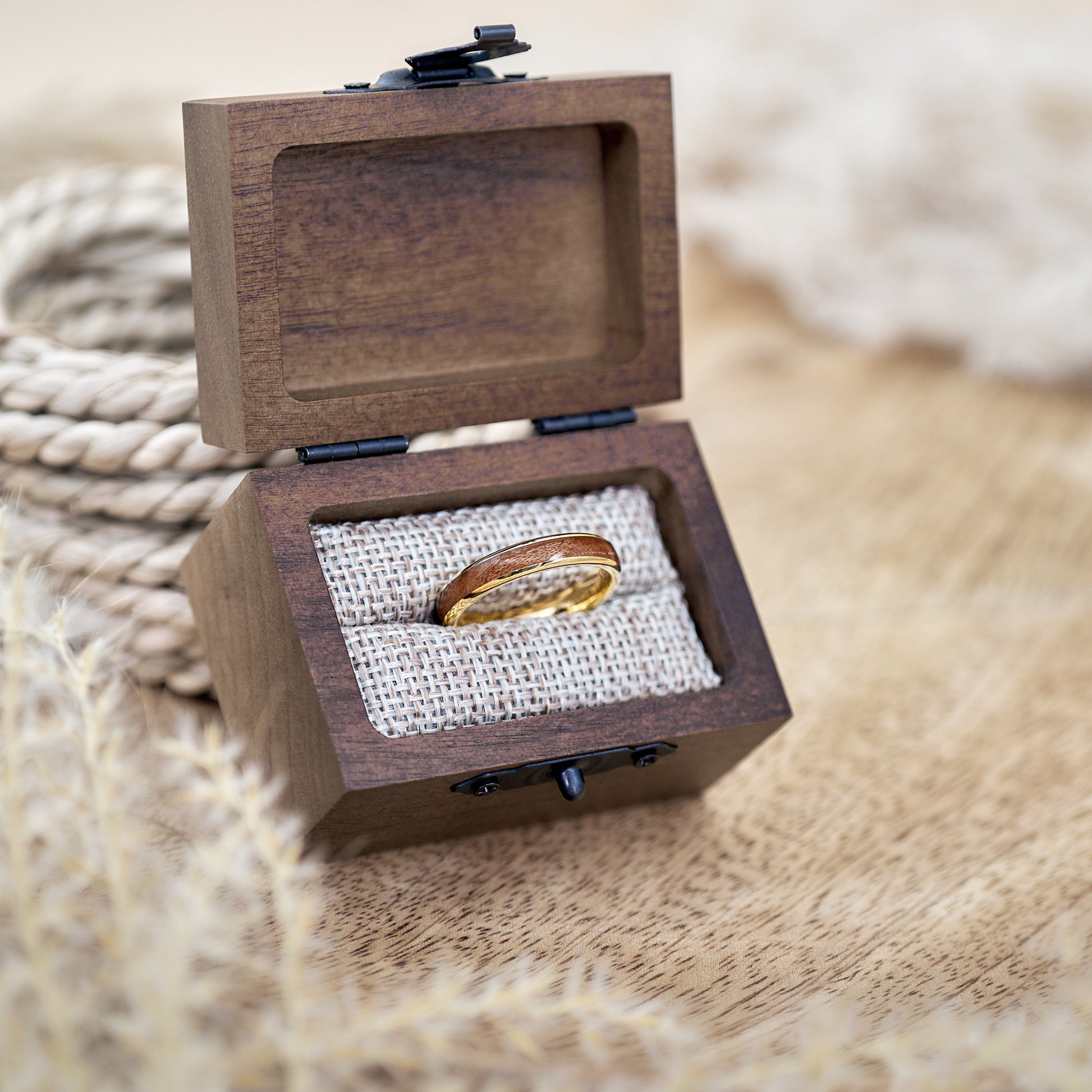 Ring Holz in Gold Elano von Fablano