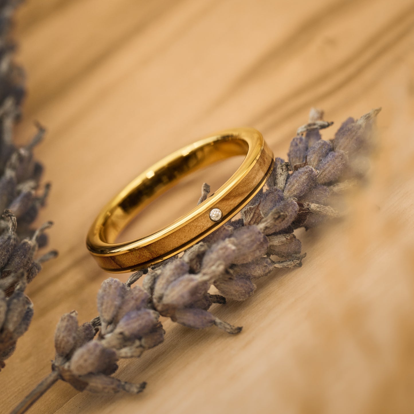 Ring mit Stein Holz Gold Olea von Fablano