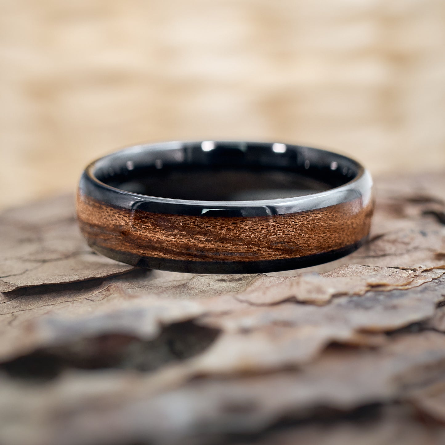 Verlobungsring in Schwarz aus Holz Elano von Fablano