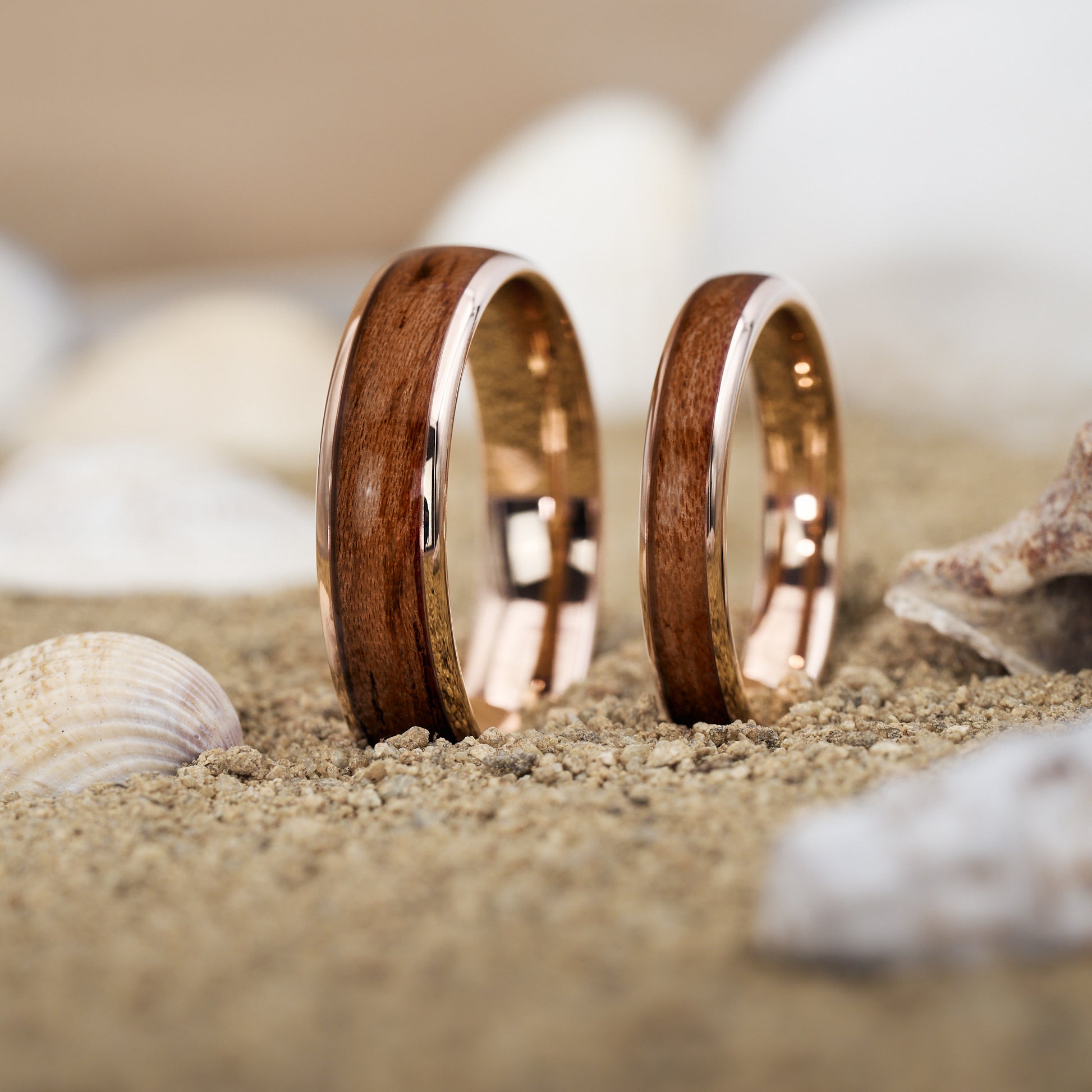 Verlobungsringe aus Holz in Rose Elano von Fablano