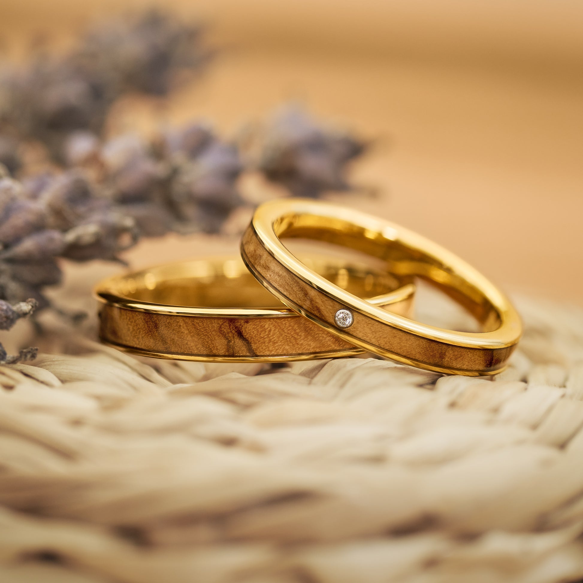 Verlobungsringe Holz mit Stein Olea von Fablano