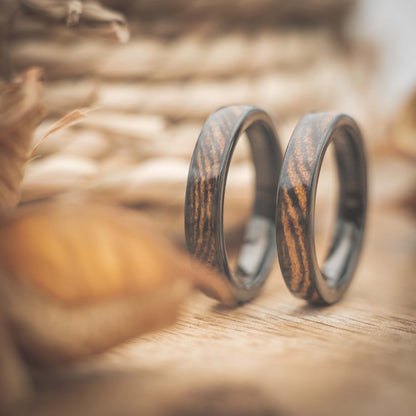 Verlobungsringe aus Holz Schwarz Lioran von Fablano