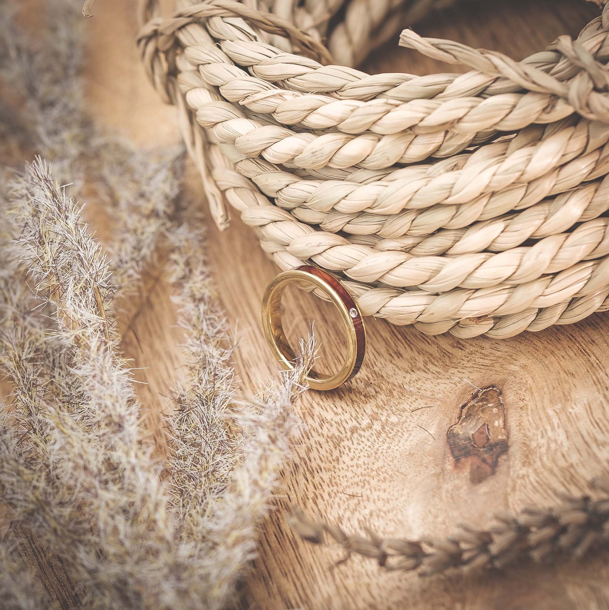 Holzring für Damen in Gold Auren von Fablano